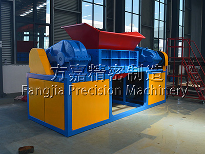 醫(yī)療垃圾撕碎機(jī)