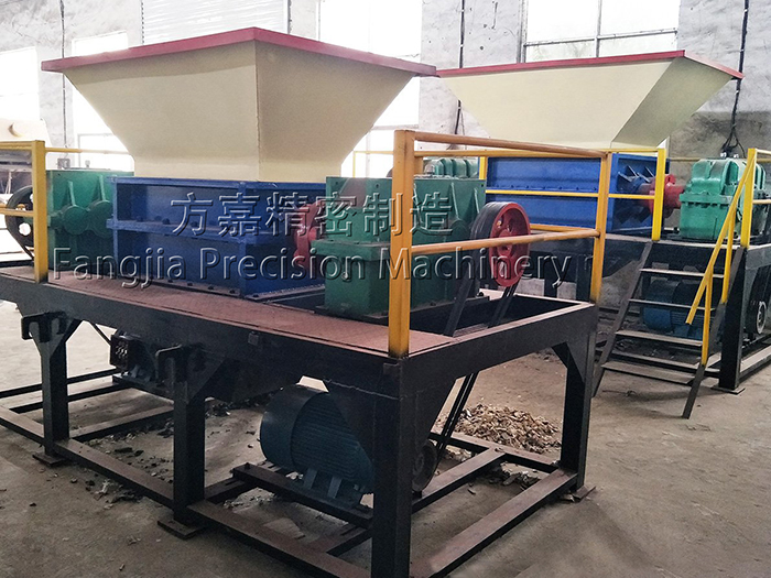 輪胎撕碎機(jī)