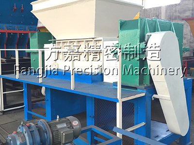 輪胎撕碎機(jī)