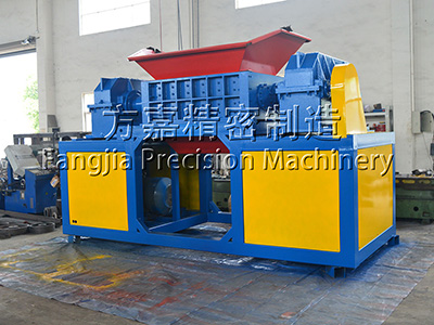 工業(yè)垃圾撕碎機