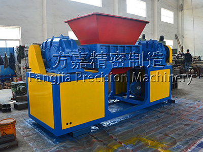 工業(yè)垃圾撕碎機