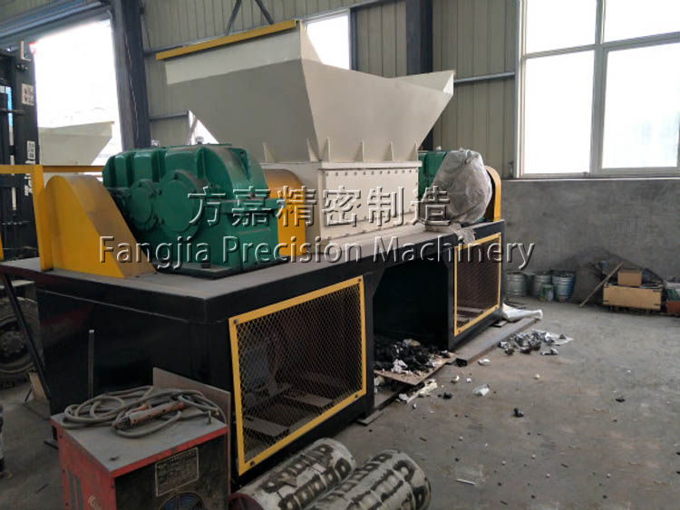 廢鐵撕碎機(jī)