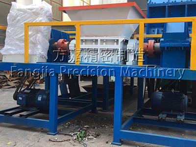 廢舊衣服布料撕碎機