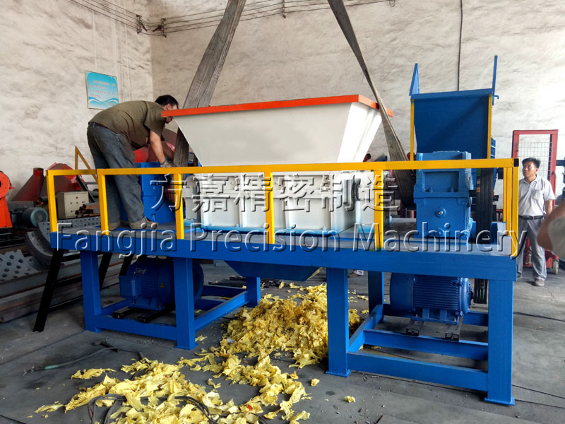 廢舊衣服布料撕碎機