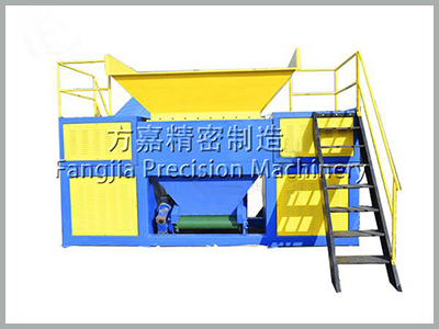 廢舊家具撕碎機(jī)