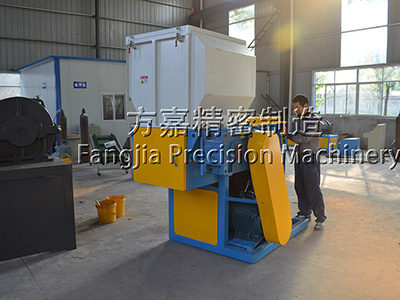 單軸撕碎機(jī)