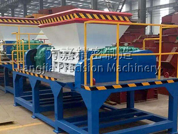 廢舊家具撕碎機(jī)