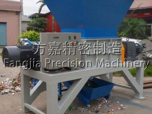 醫(yī)療垃圾撕碎機(jī)